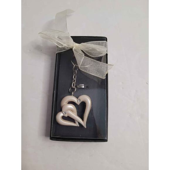 4 Pearl white double heart keychain. - Picture 2 of 6